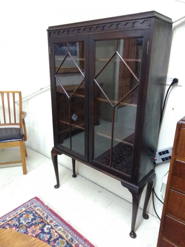 Antique Queen Anne Style China Cabinet/ Display Cabinet ...