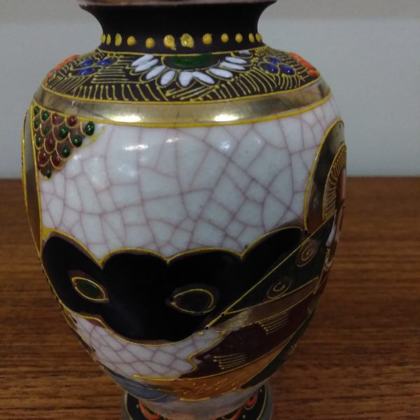 Antique Japanese Moriage Satsuma vase - Princessantiques.net